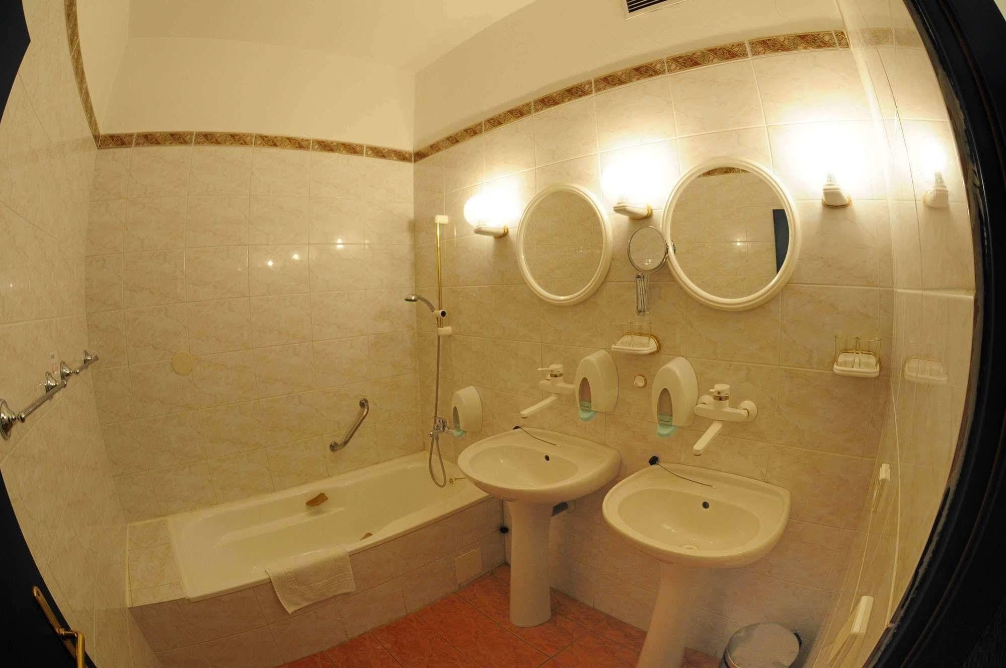 Interhotel America Písek Esterno foto